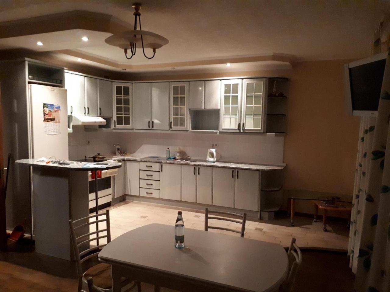 Хостел Оболонь Kiev Buitenkant foto